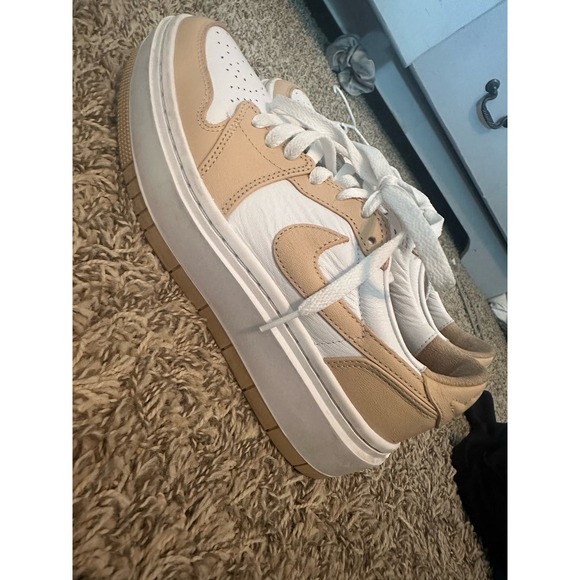 Nike Air Jordan 1 Elevate low in White Onyx - Picture 3 of 9